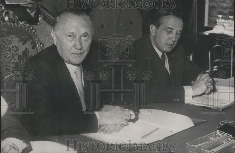 1954 Press Photo Chancellor Konrad Adenauer Franco-German talks open in Paris - Historic Images