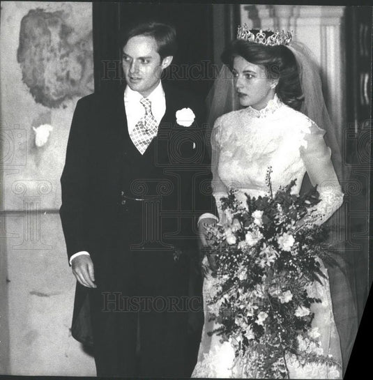 1977 Press Photo Duke of Wellington's Son Lord Douro Weds - Historic Images