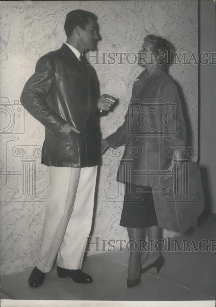 1956 Press Photo International Leather Show opens in Paris - Historic Images