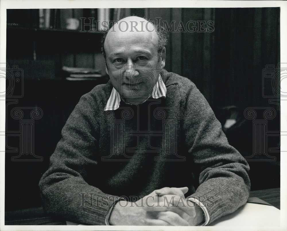 1975 Press Photo Congressman Ed Koch Mayor New York City Office - Historic Images