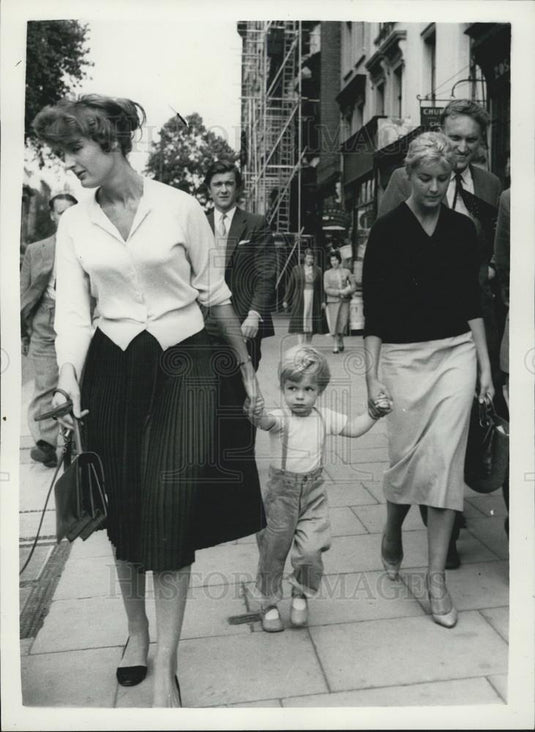 1957 Press Photo Lady Jane Vane-Tempest-Stewart Sister Annabel Birley Rupert - Historic Images