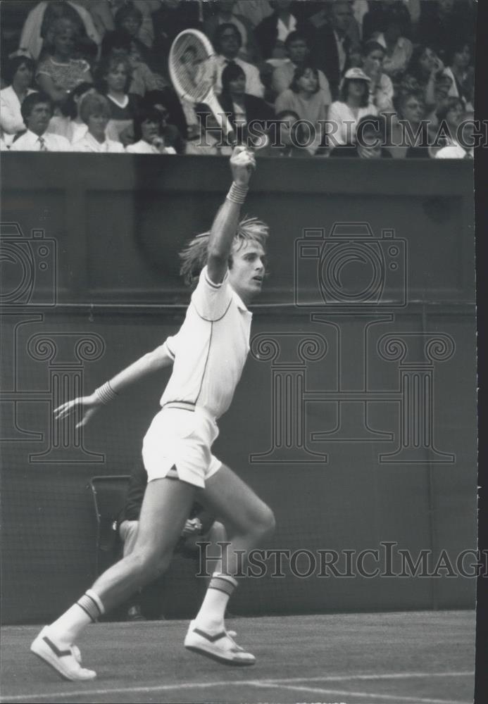 1981 Press Photo John Lloyd of Britain wins at Wimbledon - Historic Images