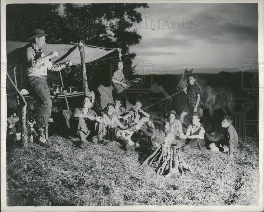 Press Photo Rancher Ross Salmon & School for Cowboys - Historic Images