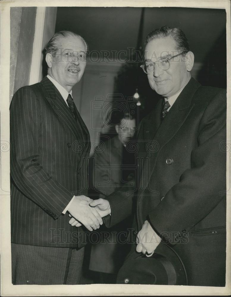 1957 Press Photo US Ambassador John Whitney In London Prime Minister MacMillan - Historic Images