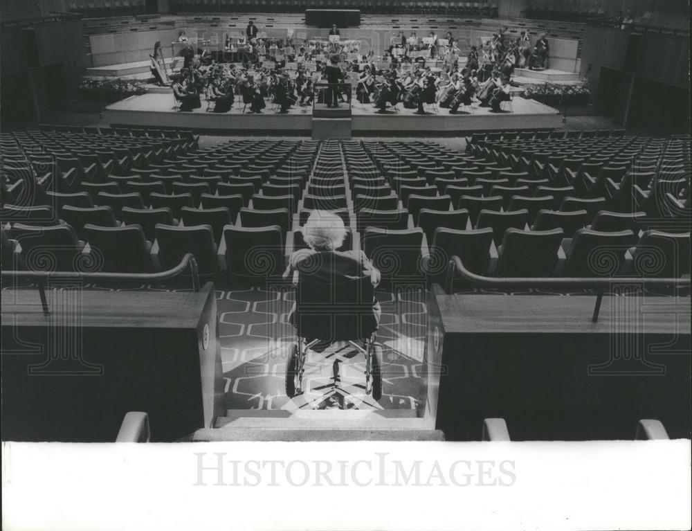 1979 Press Photo Robert Mayer 100th Birthday Present London Symphony Orchestra - Historic Images