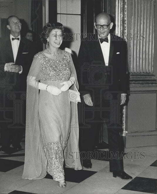1970 Press Photo H.M. The Queen and the Duke of Edinburgh& Sir Laurence Lindo - Historic Images