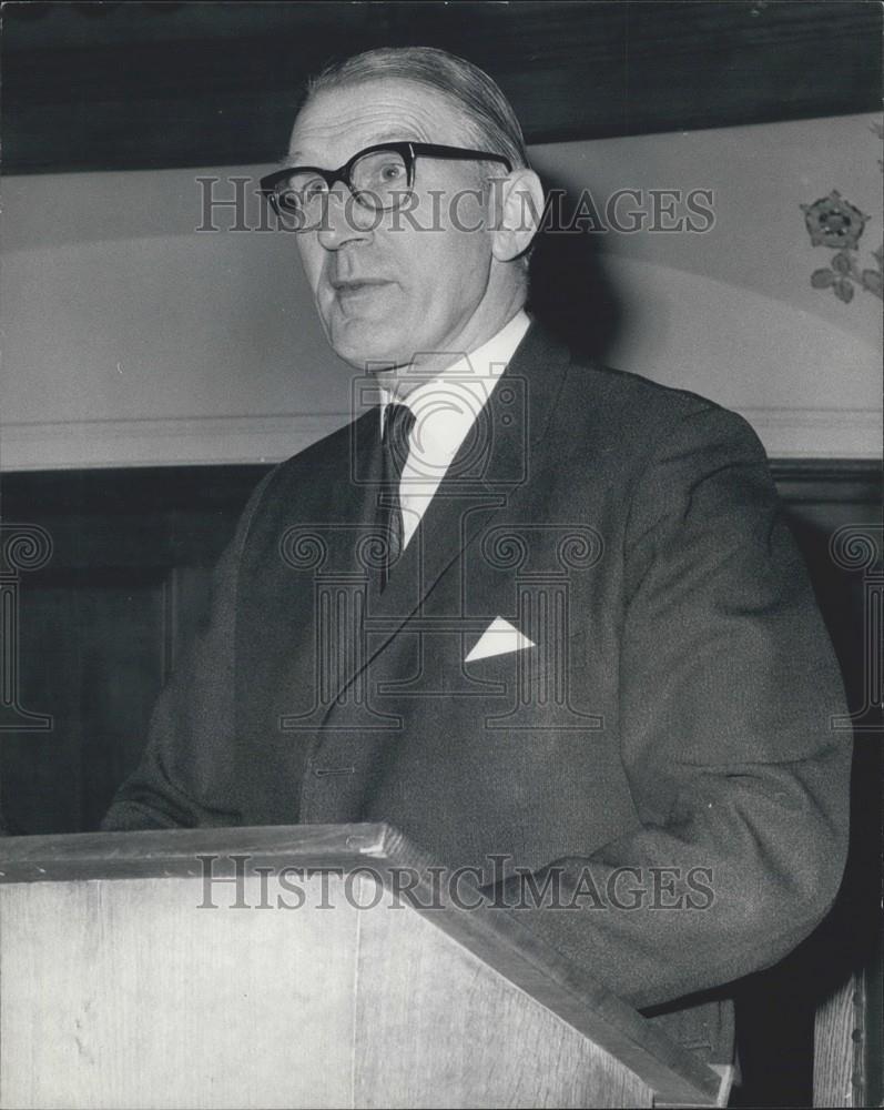 1970 Press Photo Christopher Mayhew MP. Vice-President, NAMH - Historic Images