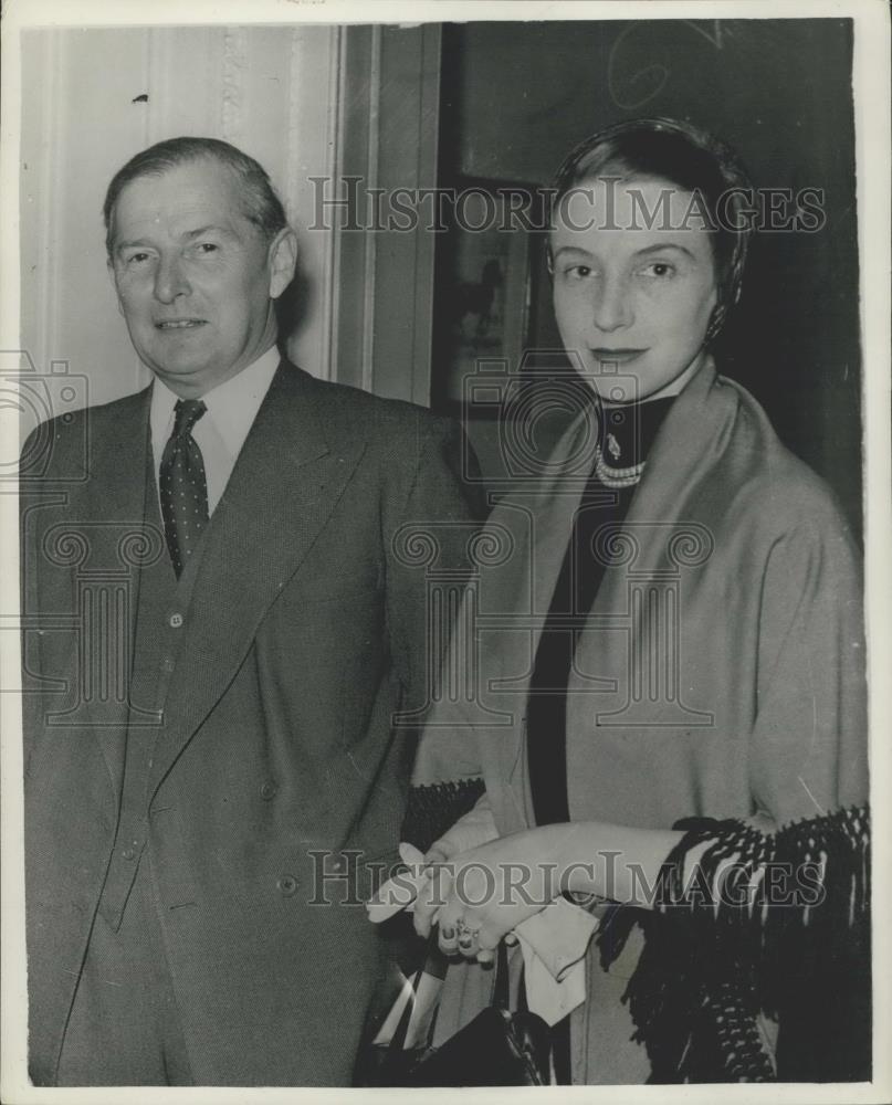 1957 Press Photo UK Foreign Secretary Selwyn Lloyd, Wife - Historic Images