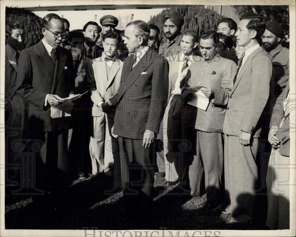 1956 Press Photo Ex-prisoners of Korean war decide on repatriation to Brazil - Historic Images