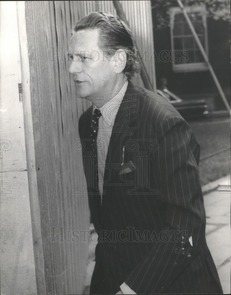 1973 Press Photo Sir Peter Rawlinson Arrives At No. 10 For Cabinet Meeting - Historic Images