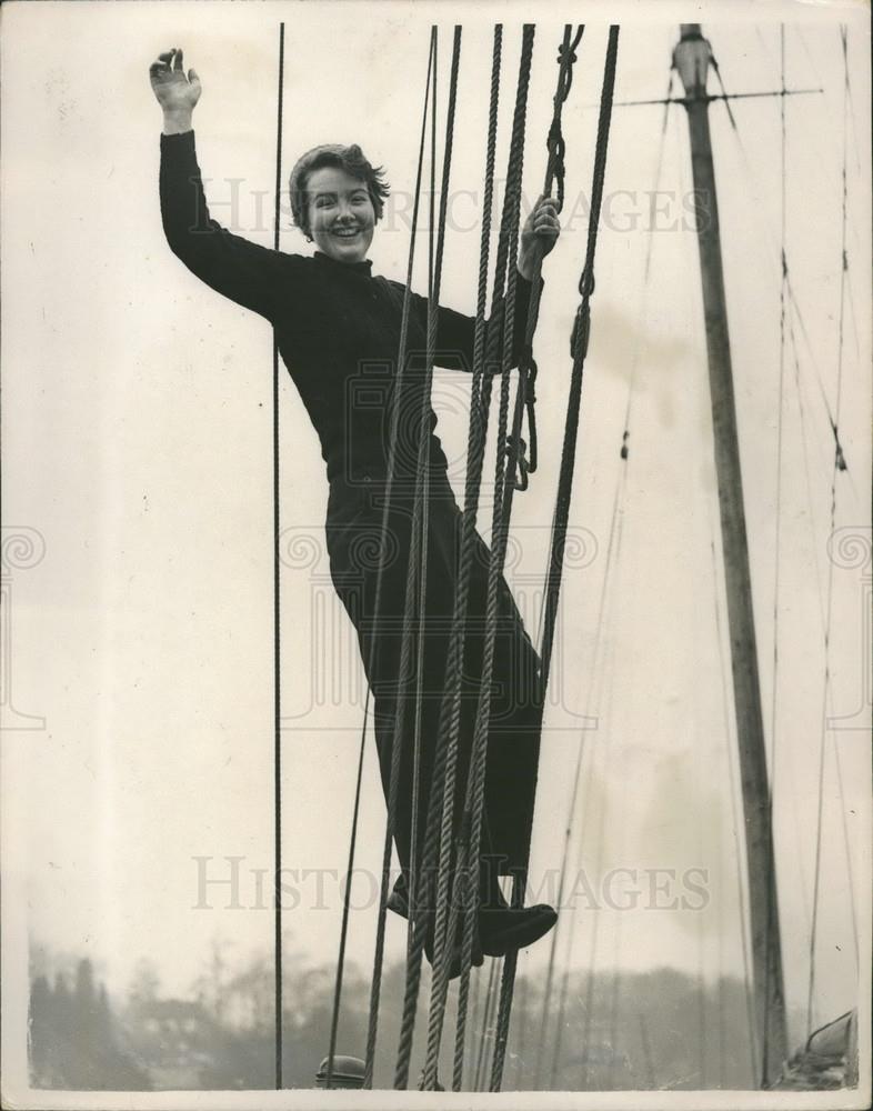 1983 Press Photo Sheila Pickels Climbs Rigging Ex-German Ketch ASTA - Historic Images