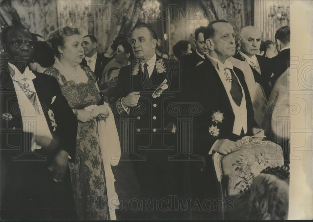 Press Photo General de Gaulle M. Vinogradov Russian Ambassador Mrs. Vinogradov - Historic Images