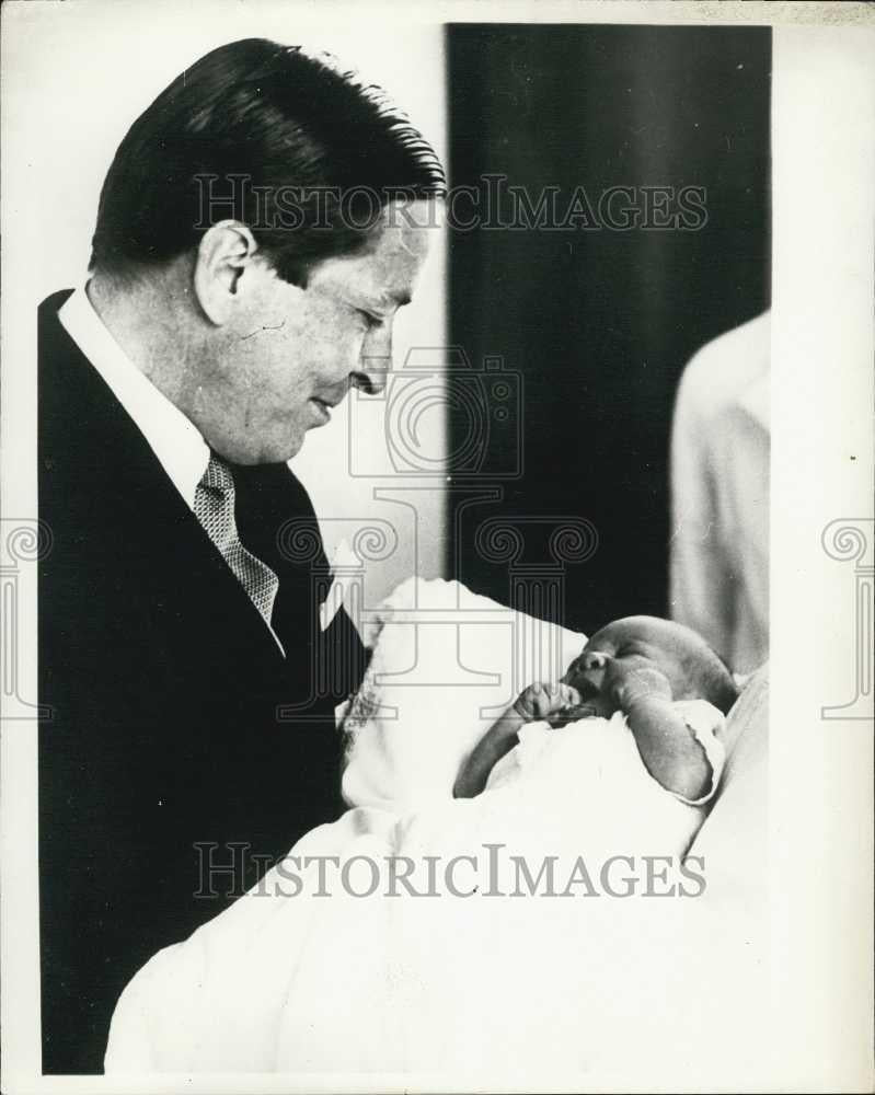 1967 Press Photo Prince Claus von Amsberg and baby son - Historic Images