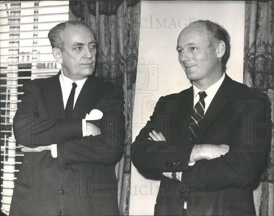 1965 Press Photo Country House Owners In Britain Set Up Working Party - Historic Images