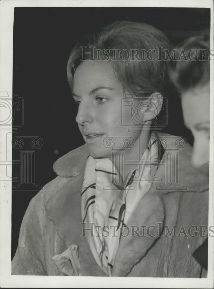 1960 Press Photo Heiress Sarah Skinner - Historic Images