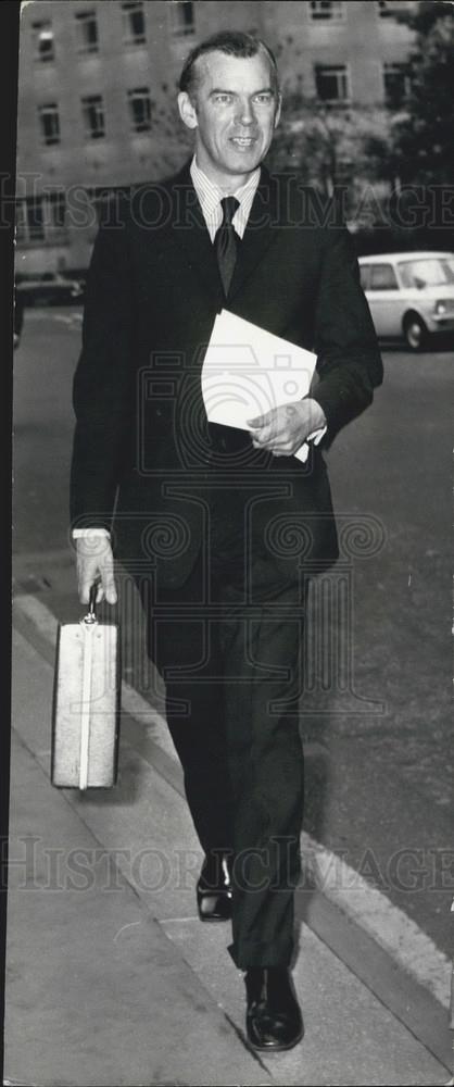 1973 Press Photo Lonrho Board & Shareholders Meet In New York City - Historic Images