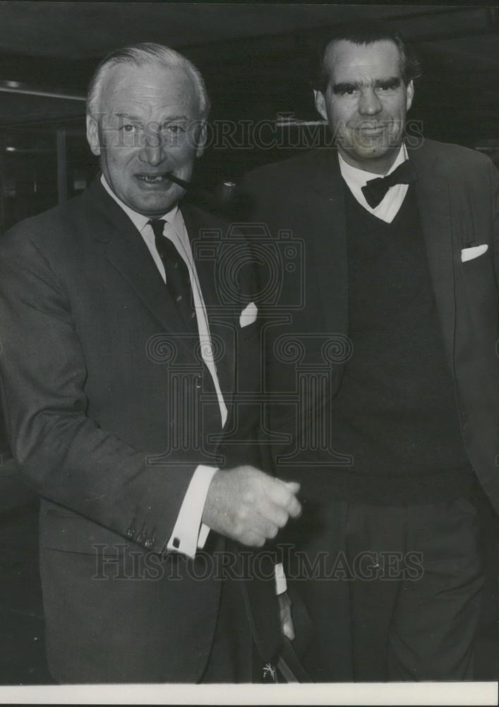 1966 Press Photo Mr. Duncan Watson (left) and Mr. Oliver Wright - Historic Images