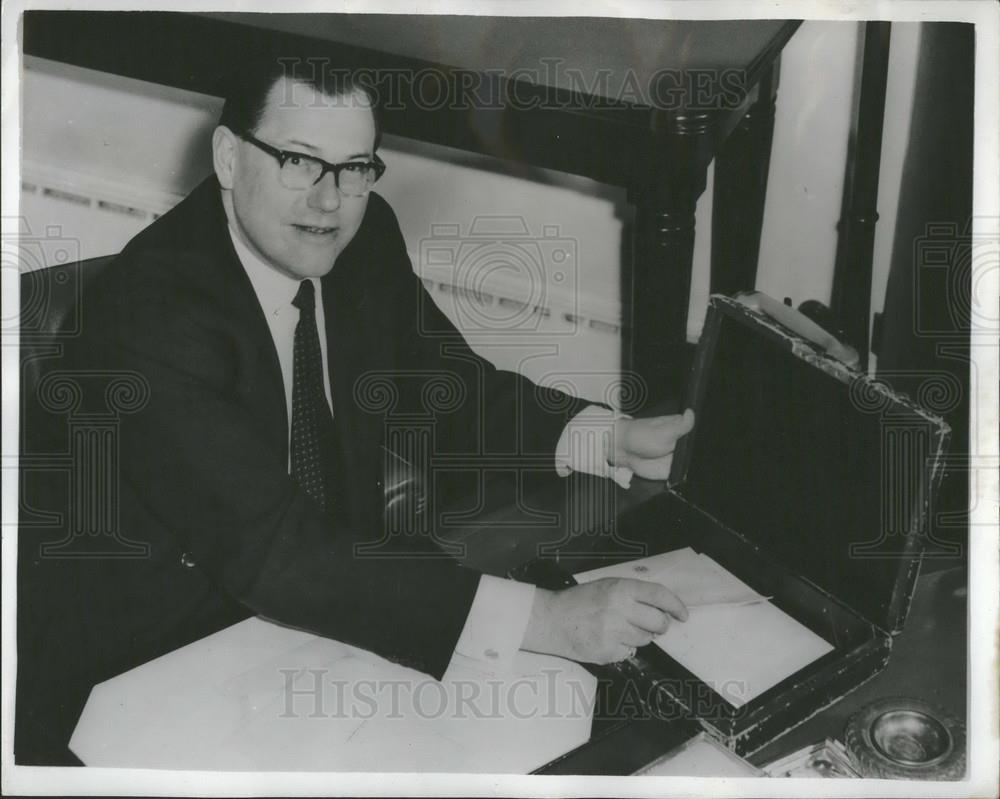 1964 Press Photo Chancellor of the Exchequer Reginald Maudling, Treasury Office - Historic Images