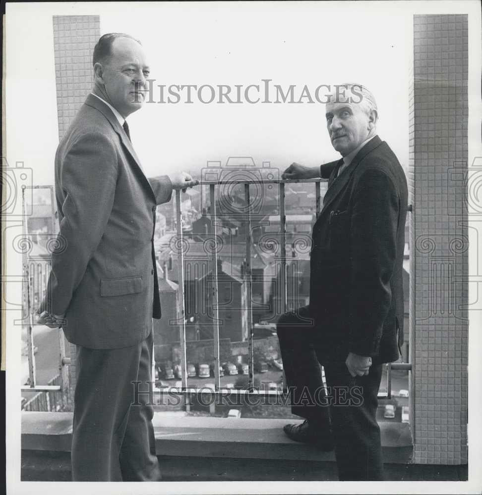 Press Photo Lt Col Albert Mikkelsen (L) will join the RAF - Historic Images