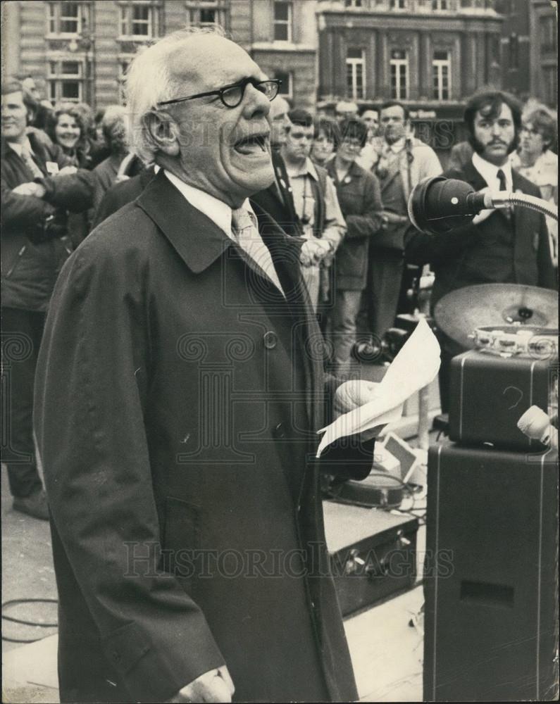 1971 Press Photo Trafalgar Square today for the Festival of Light Rally - Historic Images