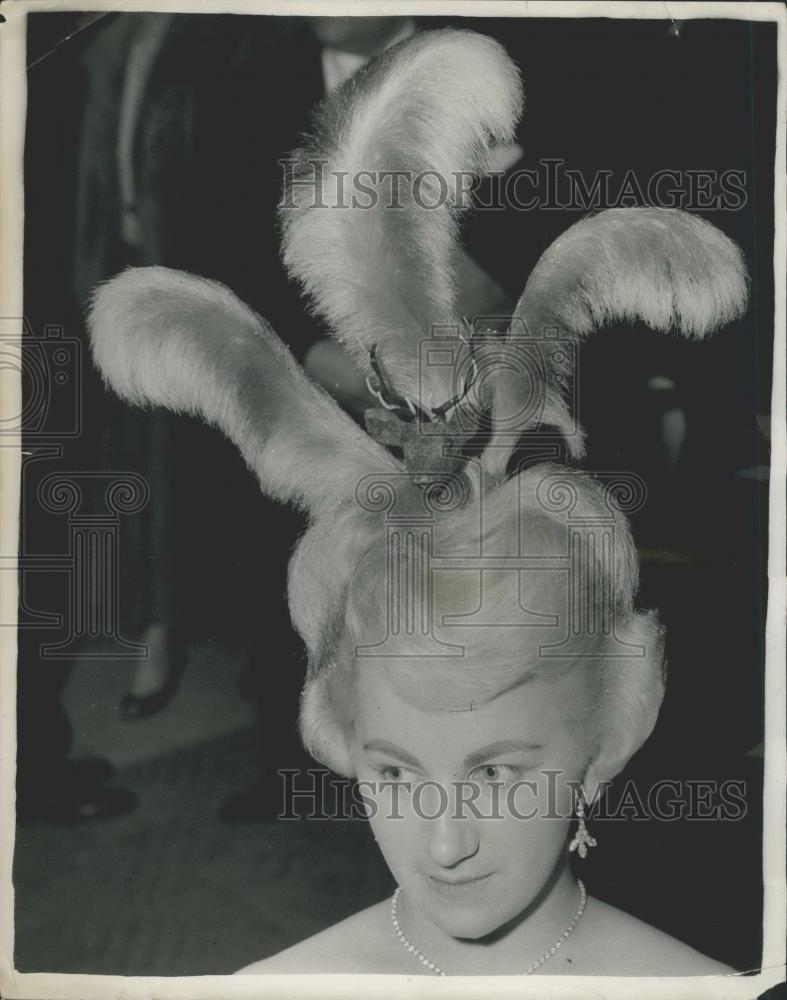 Press Photo Hair Styles - Historic Images