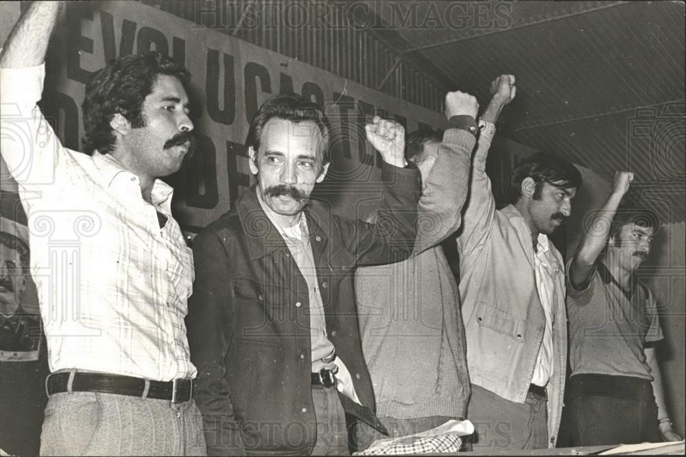 Press Photo Portuguese Pro-Maoistic Party Meeting Arnoaldo Matos In Moscavide - Historic Images