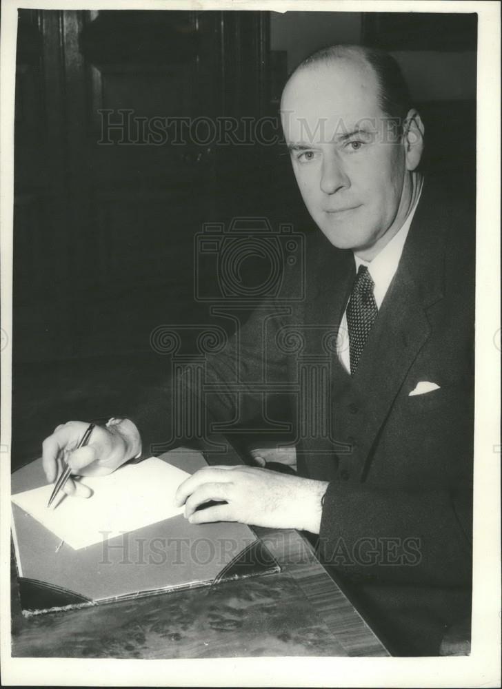 1958 Press Photo New British Ambassador to Dominican Republic W.W. McVittie - Historic Images