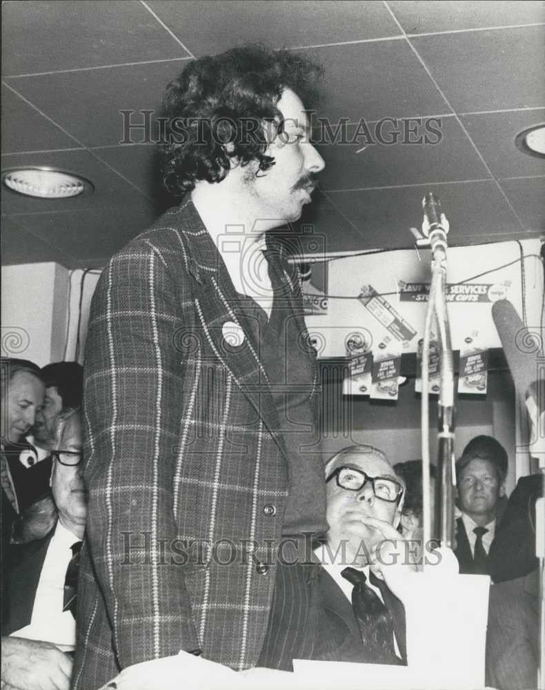 1976 Press Photo Prime Minister James Callaghan Lays Foundation Stone at College - Historic Images