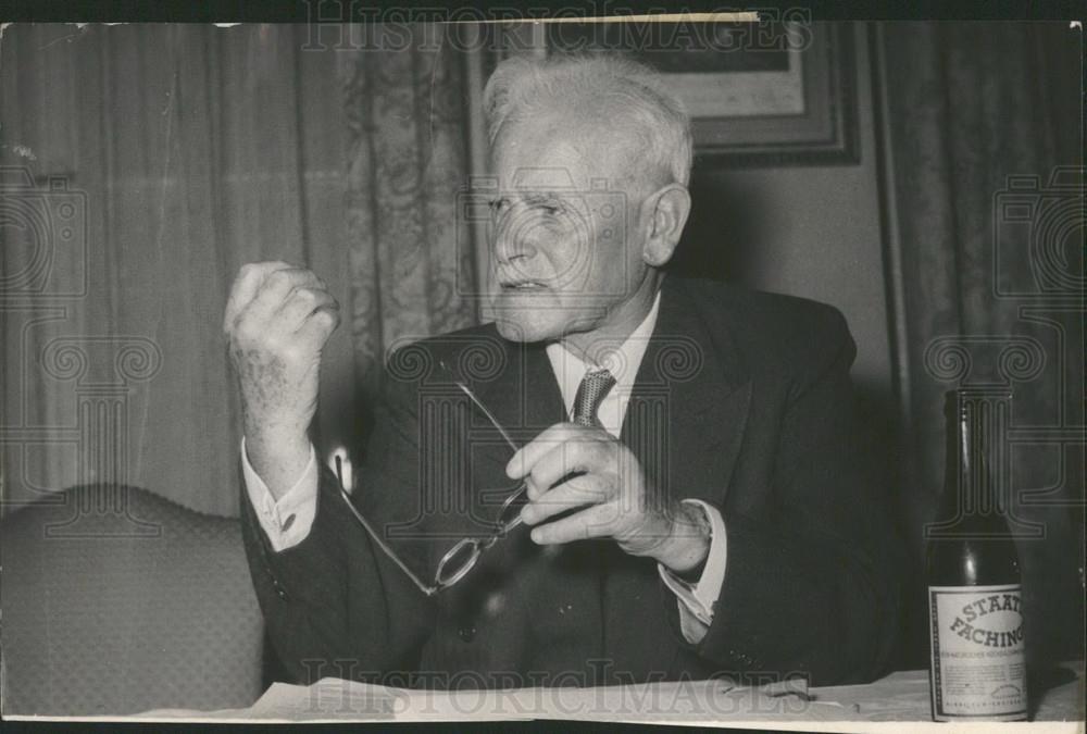 Press Photo A German professor - Historic Images