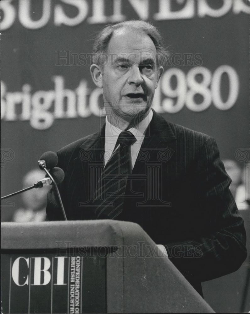 Press Photo Confederation of British Industry Chief Sir Terence Beckett - Historic Images