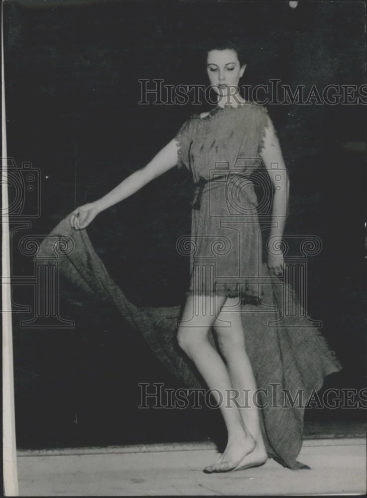 Press Photo Festival of Greek Fashion, Greek Royal National Theatre - Historic Images