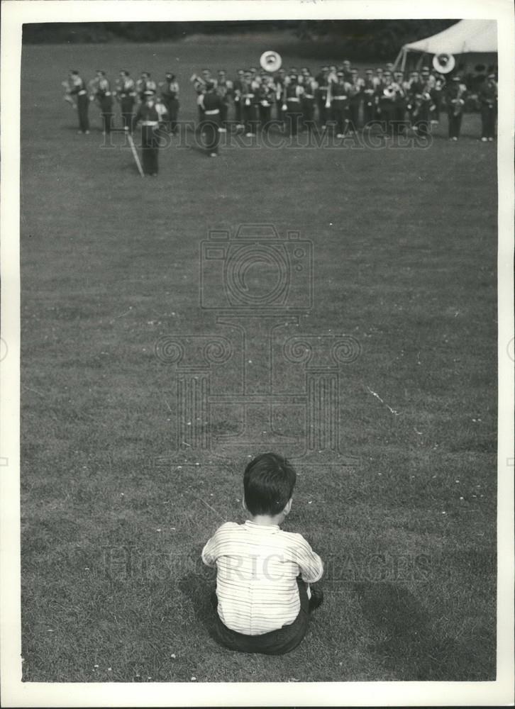 1958 Press Photo Chris Bonventure, American Independence Day Reception - Historic Images