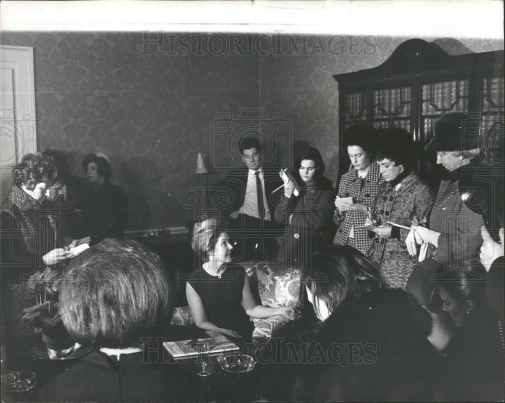 1963 Press Photo Mrs Reginald Maudling, Female Reporters - Historic Images