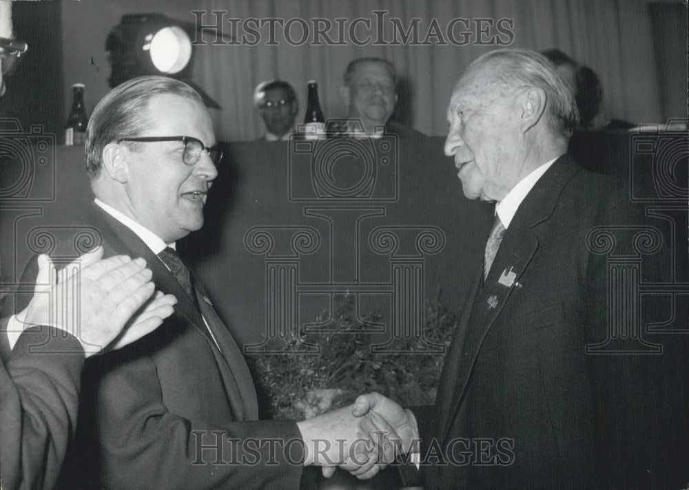 1962 Press Photo Dr. Adenauer Again Chairman Democratic Union - Historic Images