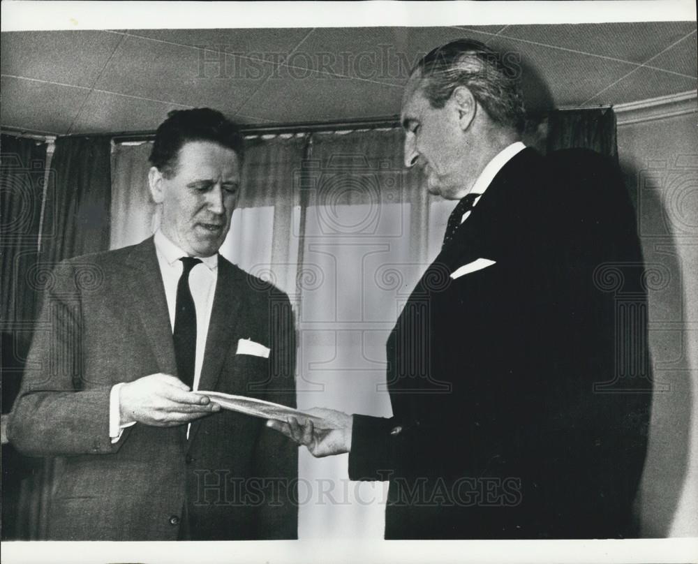 Press Photo Sir James Marjoribanks & M. Renaat Van Elslande - Historic Images