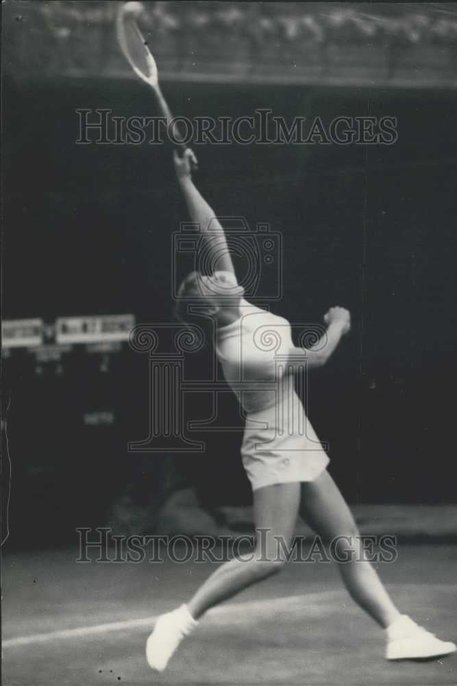 1958 Press Photo Ann Haydon Britain Tennis Player Wimbledon Match M. Bueno - Historic Images