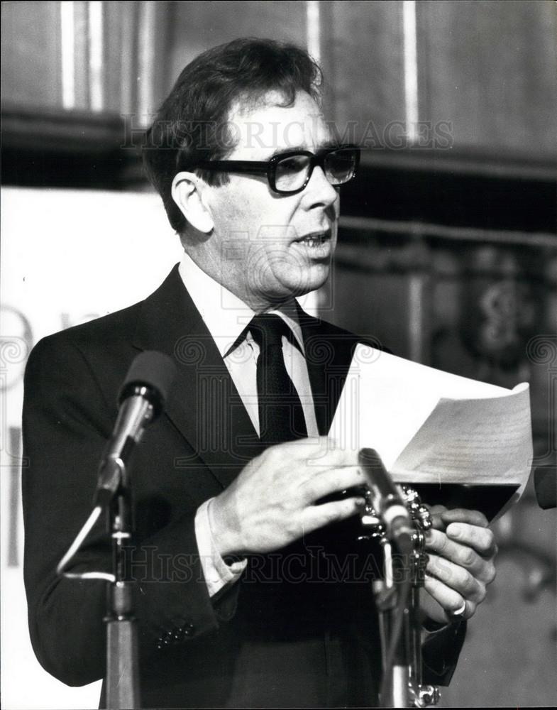 1981 Press Photo Lord Snowden Guildhall International Year Disabled People - Historic Images