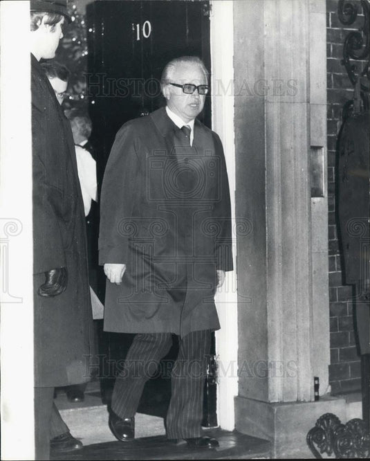 1980 Press Photo Nicolai Lunkov, The Soviet Ambassador Leaves No. 10 Downing - Historic Images