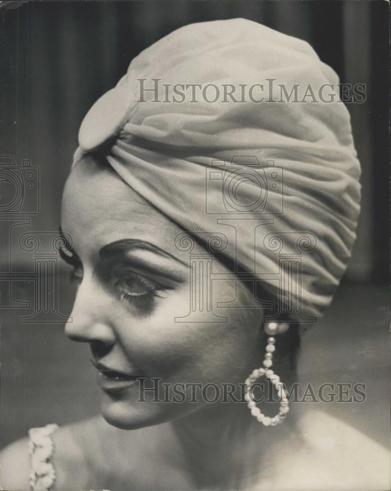 Press Photo Kleinert's 1967 Range of Fashion Swim Caps - Historic Images