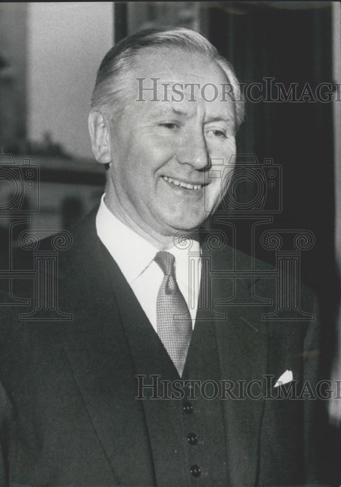 1967 Press Photo Governor of Bank of England ,Sir Leslie O&#39;Brien - Historic Images
