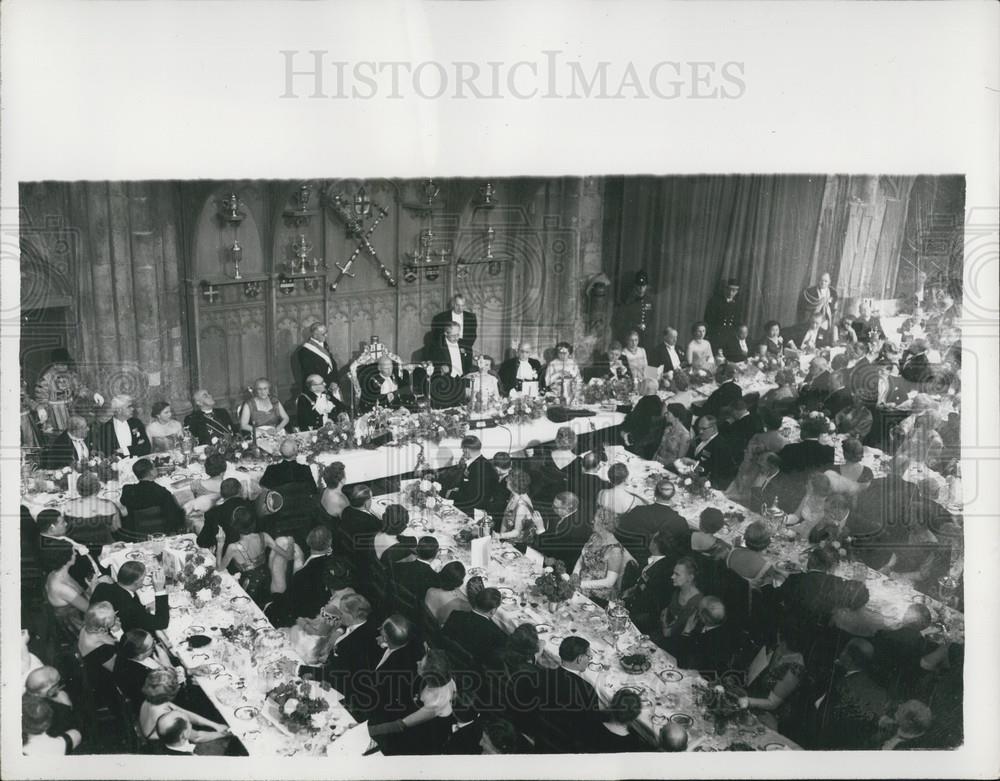 1957 Press Photo Prime Minister Harold MacMillan Speaks Lord Mayor's Banquet - Historic Images