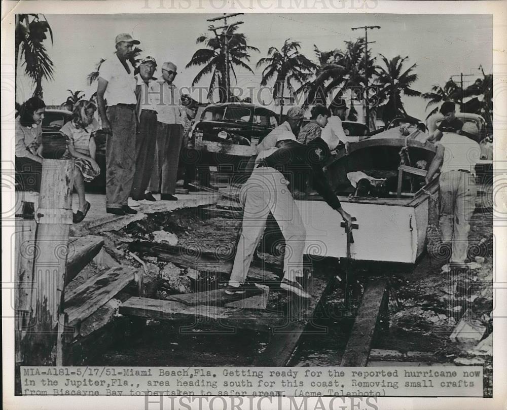 1951 Press Photo Hurricane damage in Miami Beach, Florida - Historic Images