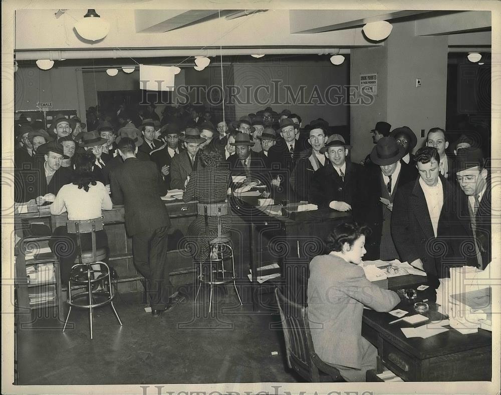 1943 Press Photo United States Employment Services Office NY City - Historic Images