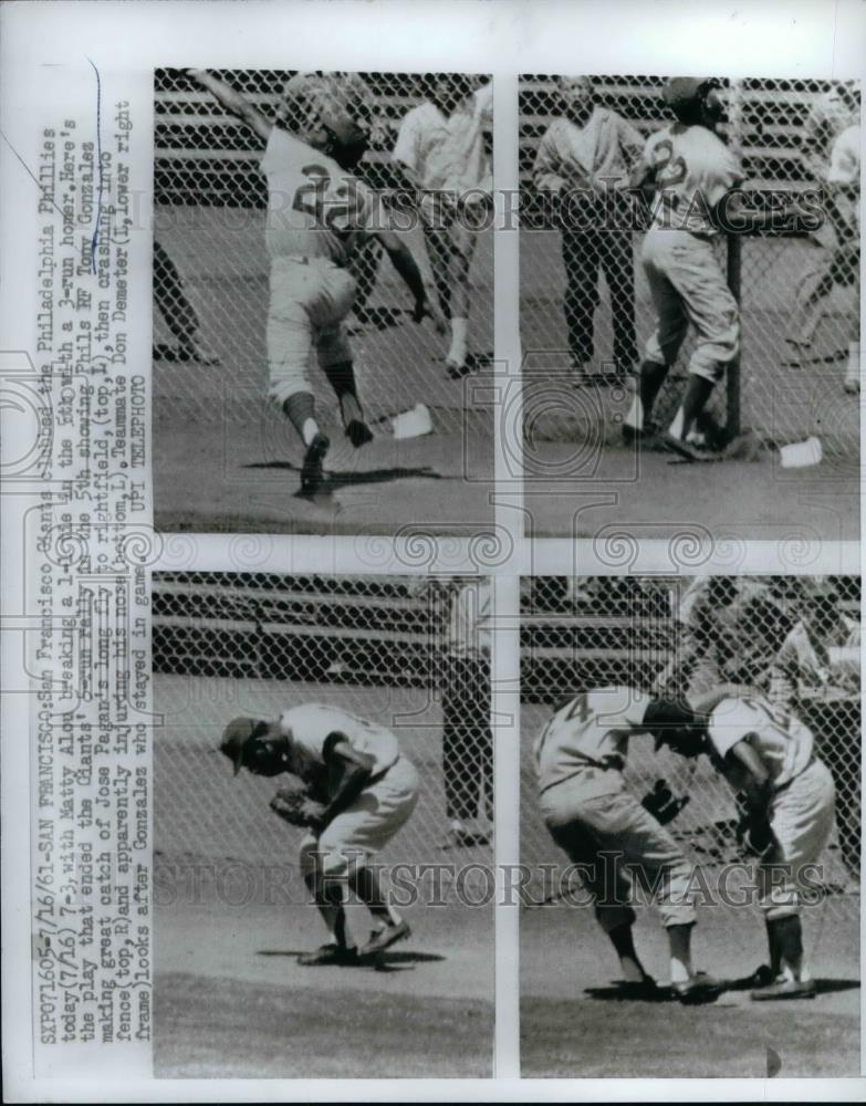 1961 Press Photo Tony Gonzales Rightfielder Giants Catches Long Fly Injures Nose - Historic Images