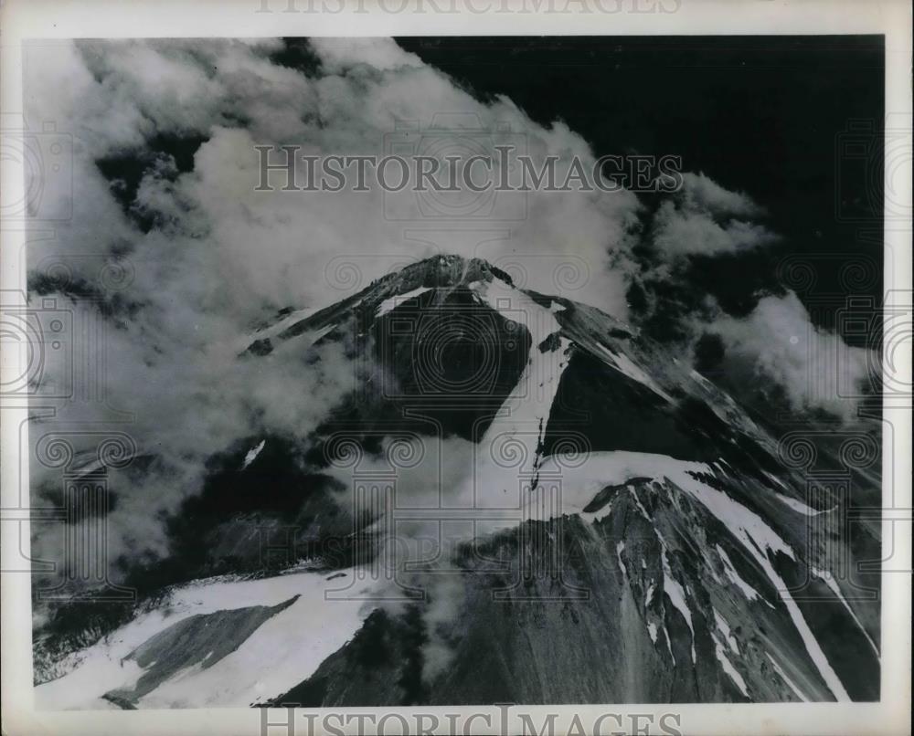 1950 Press Photo Mount Shasta in California - Historic Images