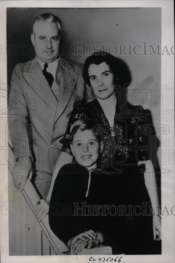 1938 Press Photo Republican Governor Elect John Bricker Poses With His Family - Historic Images