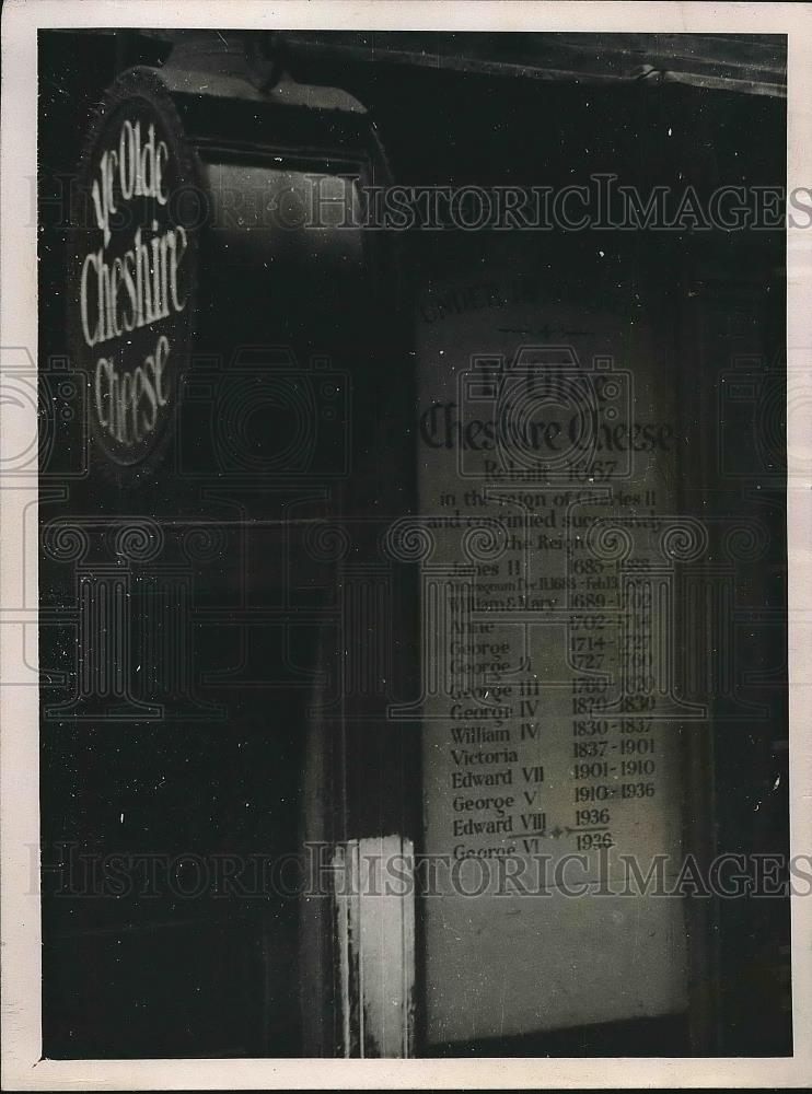 1951 Press Photo The Chesire Cheese Sign on Fleet Street in Old Inn - nea46067 - Historic Images