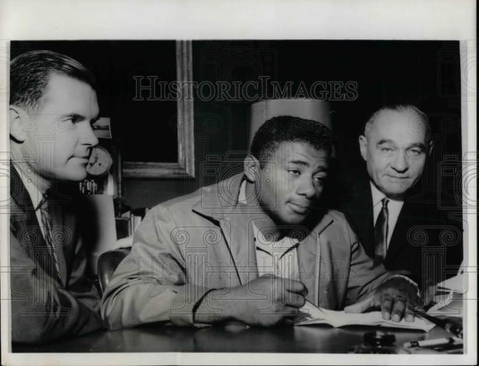 1963 Press Photo Heavyweight champ Floyd Patterson, Tom Bolan, Ed Ahlquist - Historic Images