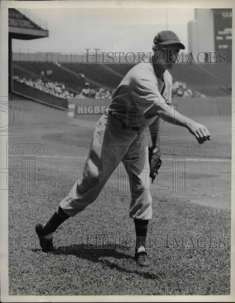 1938 Press Photo Joe Heving of the Boston Red Sox - nea44826 - Historic Images