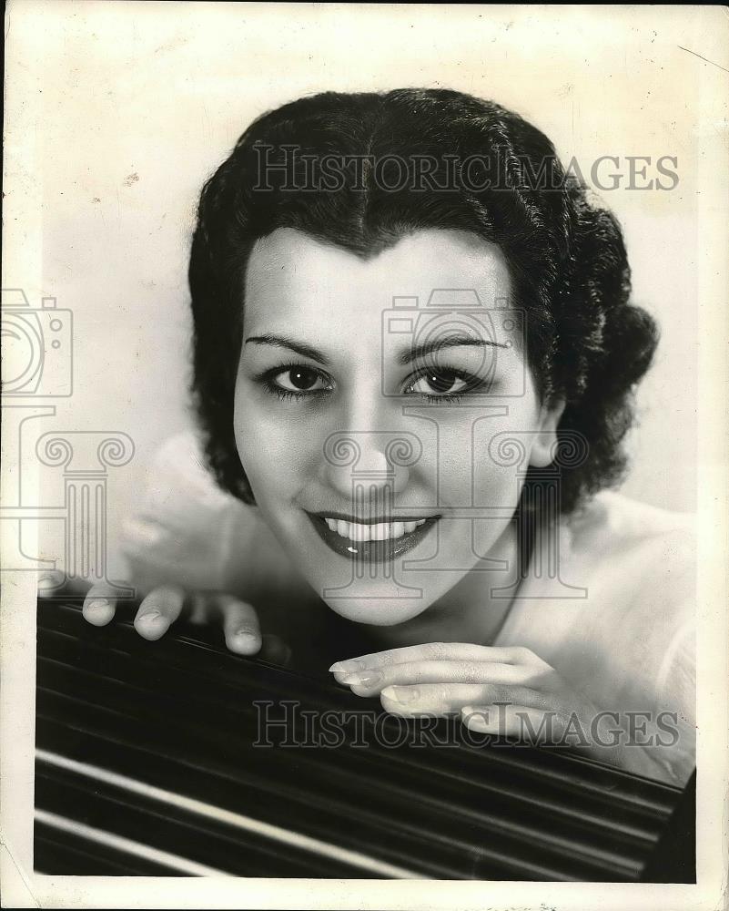 1934 Press Photo Madelyn Hammond, singer &amp; actress in NYC - Historic Images